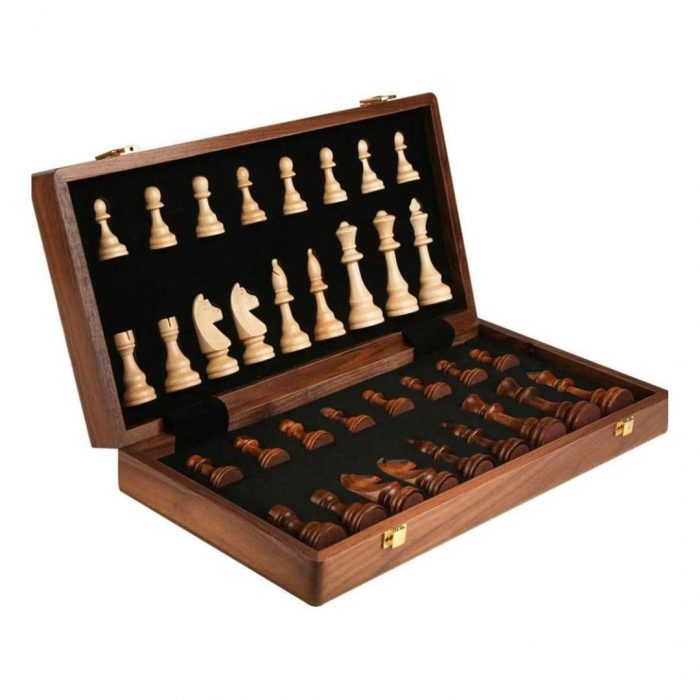 chess wooden